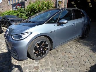 Vaurioauto  passenger cars Volkswagen ID.3 Pro 107 kW Business 2021/7