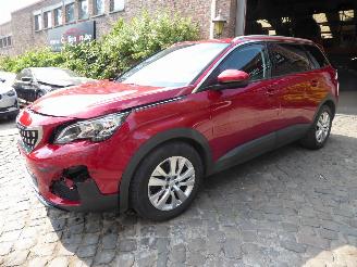 Voiture accidenté Peugeot 5008 Active 2020/10