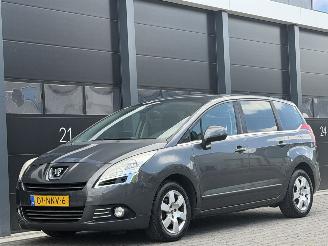 krockskadad bil auto Peugeot 5008 1.6 VTi Navi Clima 7-PERS 2010/11
