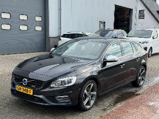 škoda osobní automobily Volvo V-60 2.4 D6 AWD Plug-In Hybrid R-Design 2014/6