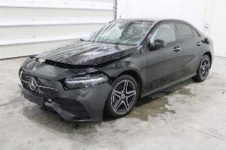 skadebil auto Mercedes A-klasse A 180 2025/3