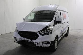 damaged passenger cars Ford Transit  2019/10