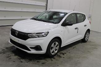 damaged passenger cars Dacia Sandero  2022/10