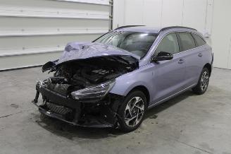 Vaurioauto  passenger cars Hyundai I-30 i30 2025/3