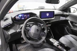 Peugeot 2008  picture 9