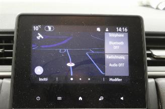 Renault Captur  picture 13