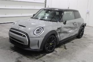 skadebil auto Mini Cooper SE 2022/5