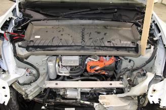 Tesla Model Y  picture 14