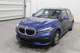 krockskadad bil auto BMW 1-serie 116 2023/2