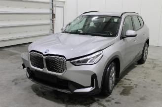 Schadeauto BMW iX1  2025/3