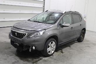 Damaged car Peugeot 2008  2018/11