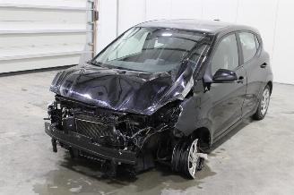 damaged passenger cars Hyundai I-10 i10 2024/3
