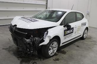 krockskadad bil auto Renault Clio  2024/6
