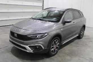 Vaurioauto  passenger cars Fiat Tipo  2023/11