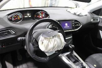Peugeot 308  picture 10