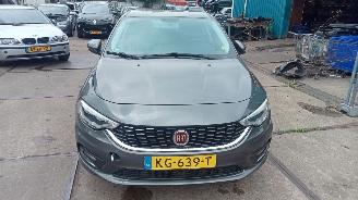 Schadeauto Fiat Tipo  2016/8