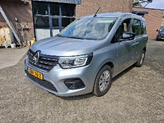 Unfallwagen Renault Kangoo New Kangoo 95pk 15dci 5places 39000km  incl e2000bpm en btw 2022/1