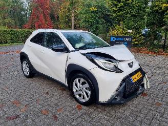 Schadeauto Toyota Aygo X 1.0 VVT-I Airco 2022/5