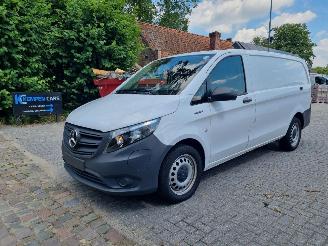 Coche accidentado Mercedes Vito Evito 112 66KWH Airco Navi Stoelverw 2023/10