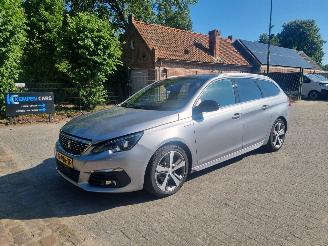 uszkodzony samochody osobowe Peugeot 308 Puretech 130 GT Line Pano 2021/2