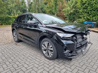 Unfallwagen Audi Q4 e-tron 45 quattro 82 KHW SHZ Navi Led 2024/12