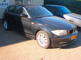 krockskadad bil auto BMW 1-serie 116i 2008/3