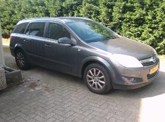 damaged passenger cars Opel Astra  2009/1