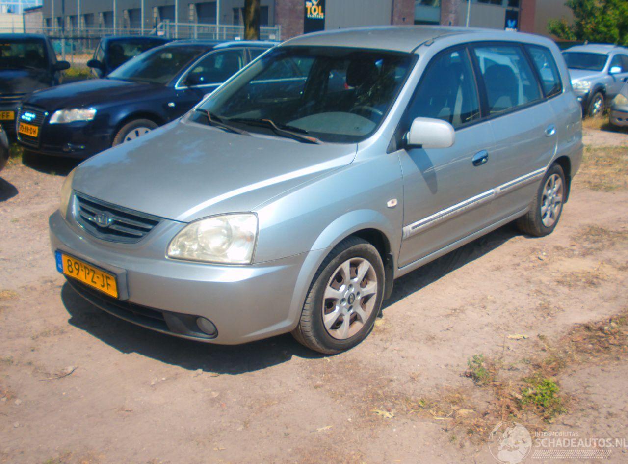 Kia Carens 