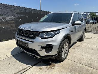 Schadeauto Land Rover Discovery Sport 2.0 TD4 CAMERA/LINEASSIST/LED/LEDER/VOL! RIJDBAAR! 2015/12
