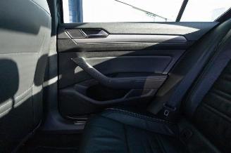 Volkswagen Passat 1.4 TSI ACT 3X R-LINE PANO/LEDER/LED/NAVI/CLIMA SCHADEVRIJ/DAMAGEDFREE picture 20