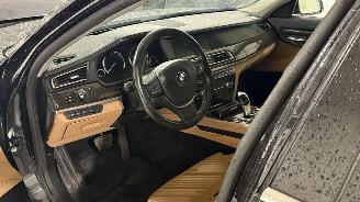 BMW 7-serie 730d/PANO/MEMORY/HEAD-UP/VENTILATIE/4xSTOELVERW./XENON-LED/FULL-ASSIST/TREKHAAK/VOL! picture 7