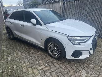 Damaged car Audi A3 1.5 TFSI S -Tronic/MATRIX LED/NAVI/CLIMA/PDC/ 2020/12