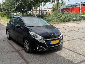 Voiture accidenté Peugeot 208 1.2 PureTech Blue Lion 1e Eigenaar 53.000 KM NAP Navi! PDC! 2018/3
