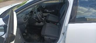 Citroën C3 Shine 1.5-Diesel 102pk Climatecontrol CruiseControl Stoelverwarming Lichtautomaat Regensensor Lichtautomaat Mistlampen Afneembare trekhaak picture 13