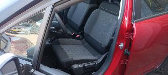 Citroën C3 You! 1.2-Benzine 83pk Airco Stoelverwarming Lichtautomaat Drivelane assistent Led koplampen led Dagrijverlichting Dab audio systeem Bi-Color pearl metallic Lak picture 14