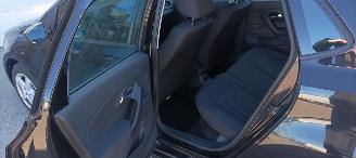 Volkswagen Polo 1.4-TDI 75pk euro-6 Climatecontrol Stoelverwarming Regensensor leren stuurwiel mistlampen Elektrische ramen Elektrische-spiegels met verwarming Centrale vergrendeling met afstandsbediening Start-Stop systeem 15-inch velgen Front radar assistent picture 17