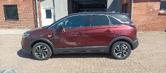 Coche accidentado Opel Crossland 1.2 turbo 110pk Automaat Innovation Navigatie Led-Koplampen Led-Achterlichten Stoelverwarming stuurwiel met verwarming Voorruit met verwarming Privacy glas Climatecontrol Dimmende binnenspiegel Parkeersensoren voor en achter Trekhaak 16-inch velgen Mistla 2018/4