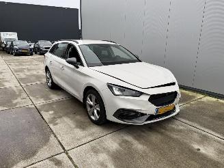 škoda osobní automobily Seat Leon 1.4 TSI eHYBRID PHEV FR Business Intense -CAMERA-NAVI-PDC 2023/11