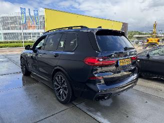 BMW X7 xDRIVE 40i High Executive 7pers-PANO-LEDER-360 CAMERA-4 WIEL BESTURING picture 4