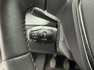 Peugeot 208 1.2 PueTech Allure Pack -NAVI-CAMERA-PDC picture 14