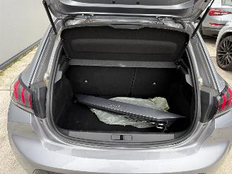 Peugeot 208 1.2 PueTech Allure Pack -NAVI-CAMERA-PDC picture 10