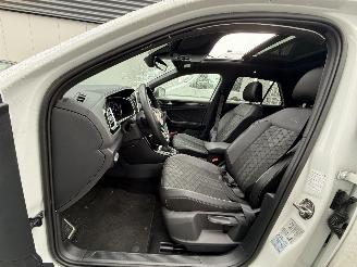 Volkswagen T-Roc 1.5 TSI R-LINE-DSG-PANO-KEYLESS-CAMERA-NAVI-CRUISE picture 8