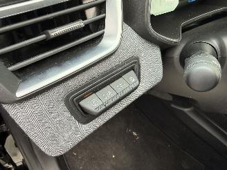 Renault Clio 1.6 E-Tech Full Hybrid 145 Techno CAMERA - NAVI - KEYLESS picture 15