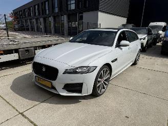 škoda osobní automobily Jaguar XF Sportbrake 2.0d Portfolio R-Sport 179PK - PANO - LED - KEYLESS 2017/10