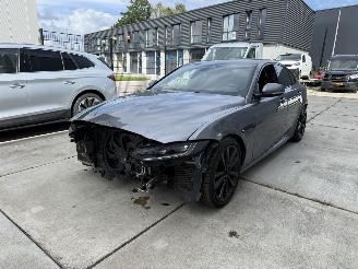 skadebil auto Jaguar XE 2.0 P250 R-Dynamic Black - NAVI - LED - CAMERA - KEYLESS 2022/2