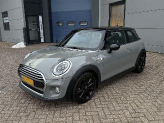 Avarii autoturisme Mini Cooper 1.5 Cooper Chili Automaat Pano Harman Kardon Nap Nederlandse Auto 2017/1