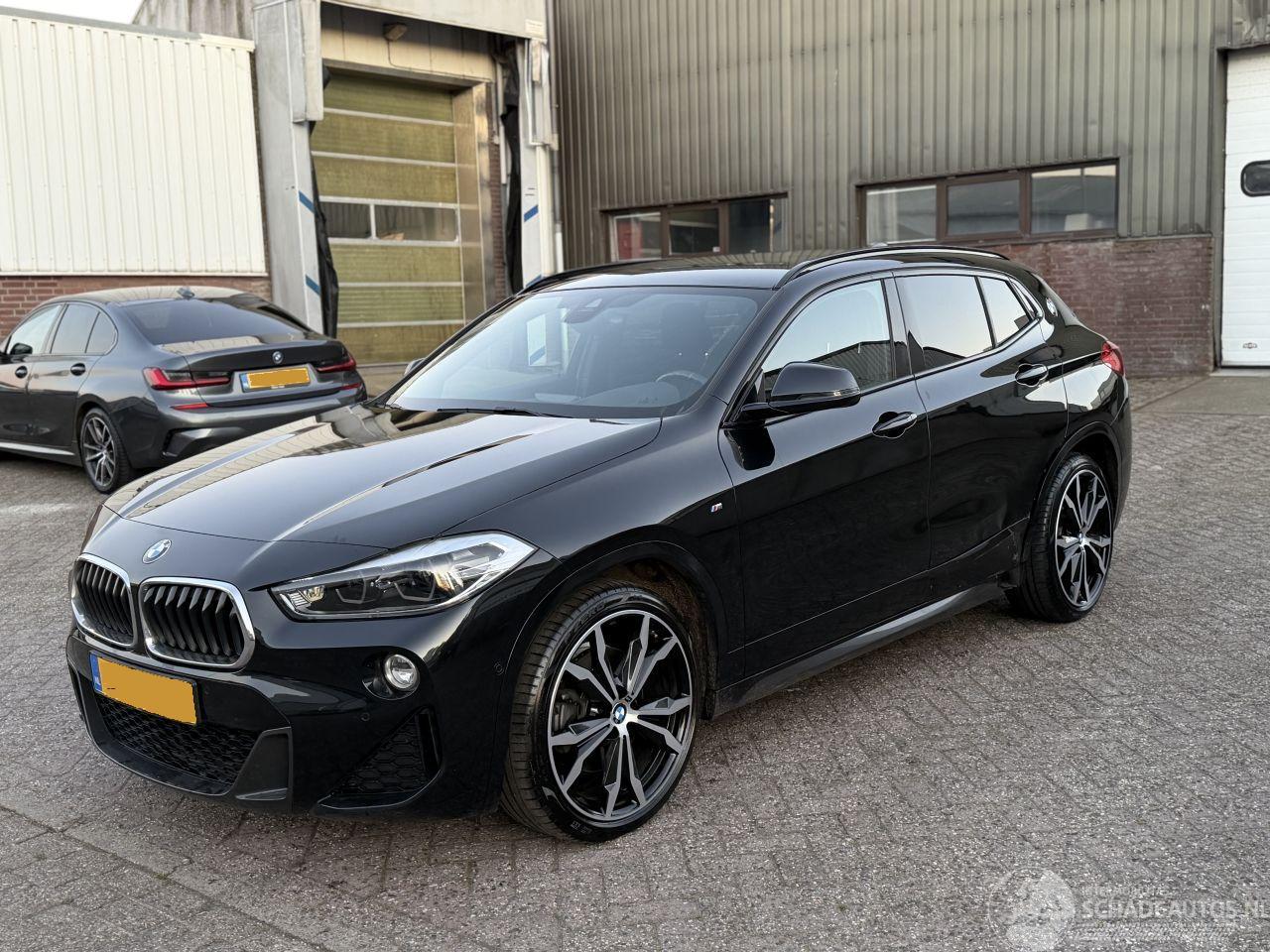 BMW X2 SDRIVE20I M-Pakket High Executive Head-Up Sfeerverlichting