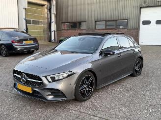Coche accidentado Mercedes A-klasse 200 AMG Pakket Pano Sfeerverlichting 2019/3