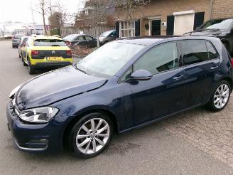 krockskadad bil auto Volkswagen Golf 1.6 TDI HIHGLINE 2013/1