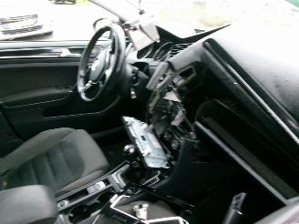 Volkswagen Golf 1.6 TDI HIHGLINE picture 12